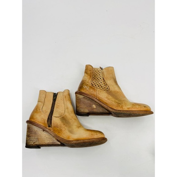 Bedstu Countess Cognac Brown Leather Wedge Heel Ankle Booties Size 6.5 - Picture 9 of 13